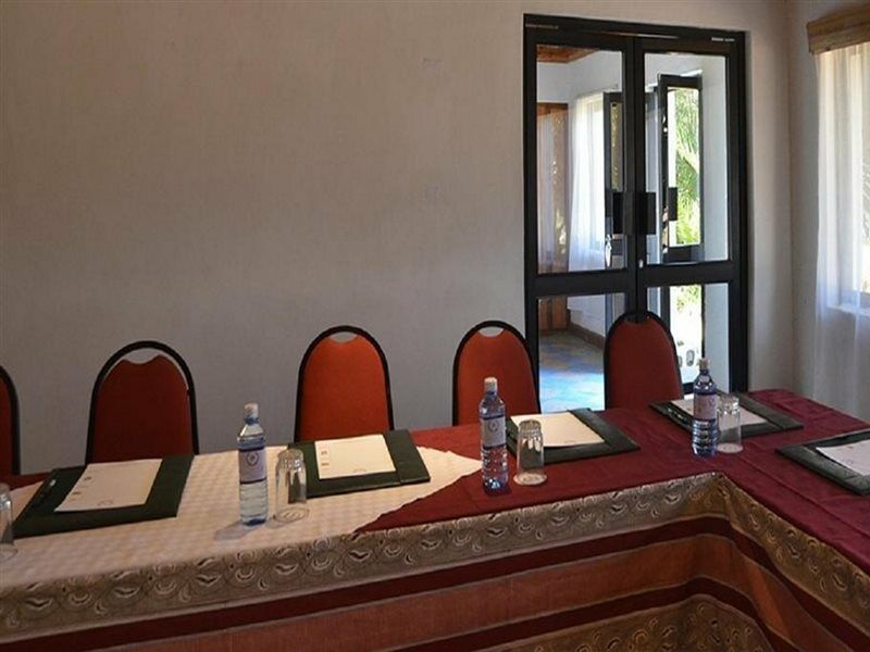 Jacaranda Lake Elementaita Lodge Gilgil Extérieur photo